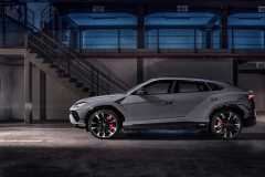 lamborghini-urus-s-2