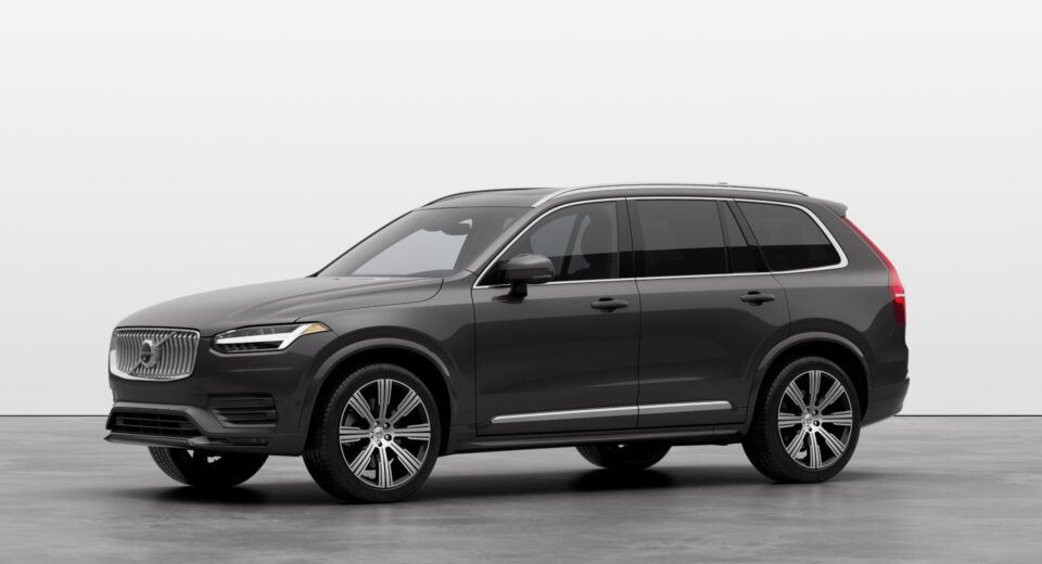 Volvo XC90 2023.