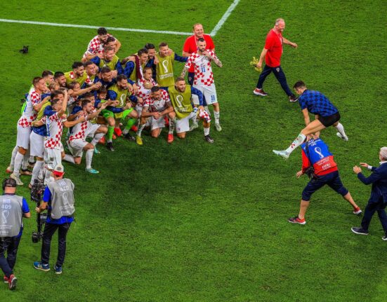 كرواتيا تتعادل مع بلجيكا سلبيا وتتأهل إلى ثمن نهاني كأس العالم قطر 2022.